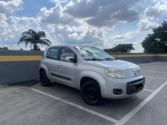FIAT UNO 1.0 EVO VIVACE 8V FLEX 4P MANUAL FIAT UNO 1.0 EVO VIVACE 8V FLEX 4P MANUAL